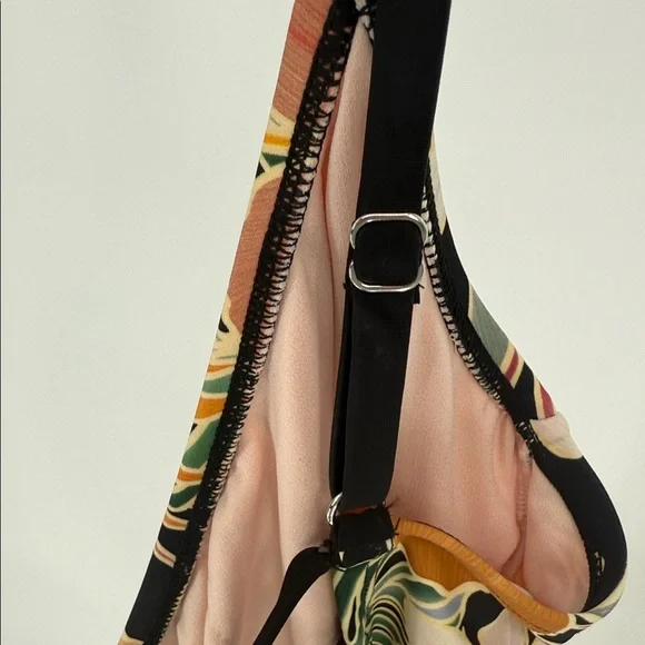 NWOT Hurley Tropical Floral One-Piece Swimsuit - Picture 10 of 10